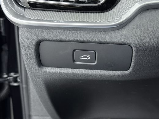 Volvo  S60 Volvo B4 PLUS DARK | PANORAMADAK | MEMORY | LEDER | HARMAN KARDON | GETINT GLAS ActivLease financial lease