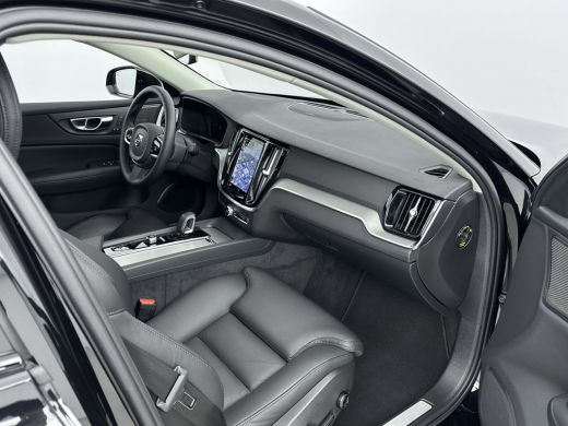Volvo  S60 Volvo B4 PLUS DARK | PANORAMADAK | MEMORY | LEDER | HARMAN KARDON | GETINT GLAS ActivLease financial lease