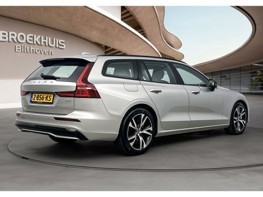 Volvo  V60 B4 200PK Plus Dark | Trekhaak | Achterb Verw | BLIS | Elektr Stoelen + Memory | PDC + Camera | Tr... ActivLease financial lease