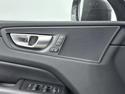 Volvo  XC60 Volvo Recharge T6 Plus Bright | Trekhaak | PDC + Camera | BLIS | 21" Velgen | Panormadak | Adapti... ActivLease financial lease