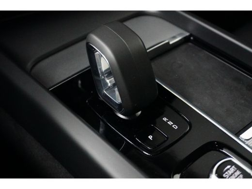 Volvo  XC60 Volvo Recharge T6 Plus Bright | Trekhaak | PDC + Camera | BLIS | 21" Velgen | Panormadak | Adapti... ActivLease financial lease