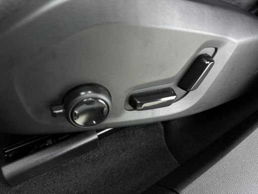 Volvo  XC60 Volvo Recharge T6 Plus Bright | Trekhaak | PDC + Camera | BLIS | 21" Velgen | Panormadak | Adapti... ActivLease financial lease