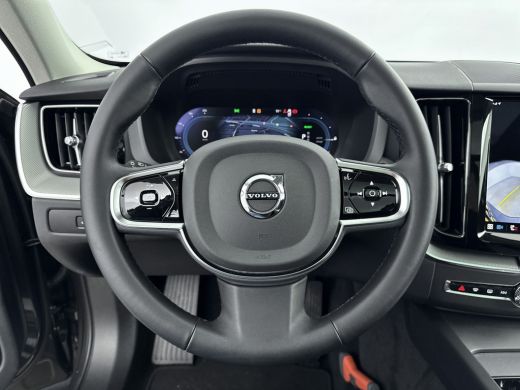 Volvo  XC60 Volvo Recharge T6 Plus Dark | Trekhaak | PDC + 360 Camera | Stoel + Stuurverw. | Panoramadak | Dr... ActivLease financial lease