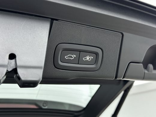 Volvo  XC60 Volvo Recharge T6 Plus Dark | Trekhaak | PDC + 360 Camera | Stoel + Stuurverw. | Panoramadak | Dr... ActivLease financial lease