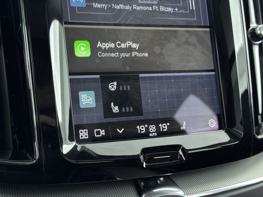 Volvo  XC60 Recharge T6 Ultimate Dark | B&W Audio | PDC + 360 camera | Luchtvering | Trekhaak | Stoel + Stuur... ActivLease financial lease