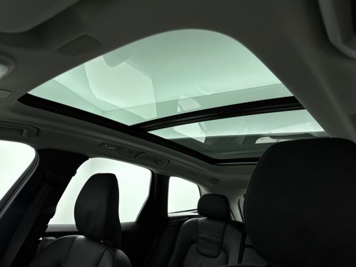 Volvo  XC60 Recharge T6 Ultimate Dark | B&W Audio | PDC + 360 camera | Luchtvering | Trekhaak | Stoel + Stuur... ActivLease financial lease