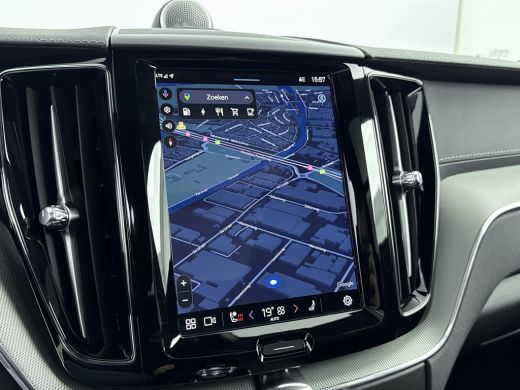 Volvo  XC60 Volvo Recharge T8 Ultimate Dark | Bowers & Wilkins Audio | Luchtvering | Panoramadak | HUD | PDC ... ActivLease financial lease