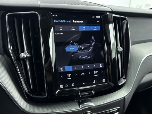 Volvo  XC60 Volvo T6 Plus Bright | Trekhaak | Elektrische stoelbed. | Stoel + Stuurverw. | Panormadak | ActivLease financial lease