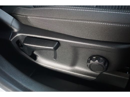 Ford Kuga 2.5 PHEV Titanium | Achteruitrijcamera | Cruise control | Dab ActivLease financial lease