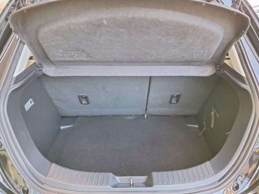 Mazda 2 1.5 Skyactiv-G Luxury | Stoelverwarming | Stuurwielverwarming | Apple carplay | Lichtmetalen velg... ActivLease financial lease