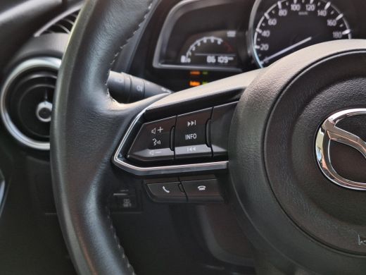 Mazda 2 1.5 Skyactiv-G Luxury | Stoelverwarming | Stuurwielverwarming | Apple carplay | Lichtmetalen velg... ActivLease financial lease