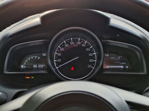 Mazda 2 1.5 Skyactiv-G Luxury | Stoelverwarming | Stuurwielverwarming | Apple carplay | Lichtmetalen velg... ActivLease financial lease