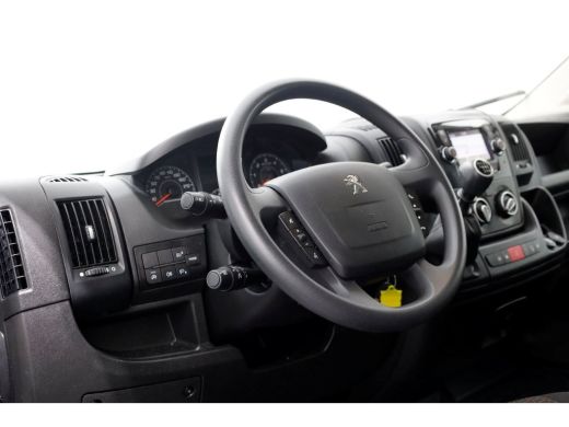 Peugeot Boxer 2.2 BlueHDi 120pk L2H2 Premium 2x Schuifdeur/Navi/Camera 12-2021 ActivLease financial lease