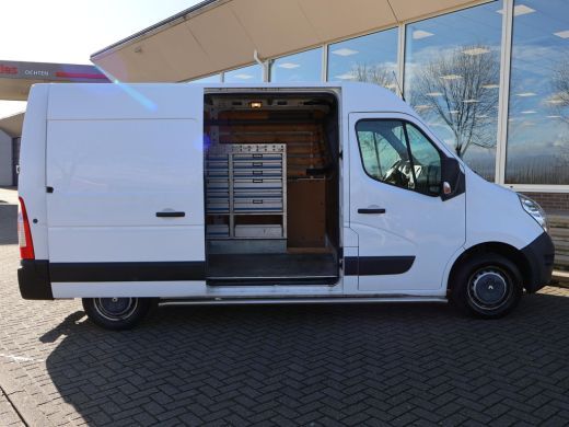 Renault Master T33 2.3 DCI 130 PK L2H2 + WERKPLAATS INRICHTING | TREKHAAK | NAVIGATIE ActivLease financial lease