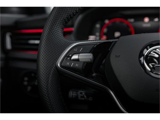 Skoda Scala 1.0 TSI Monte Carlo | ACC | 18" | Winterpakket | ActivLease financial lease