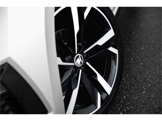 Skoda Scala 1.0 TSI Monte Carlo | ACC | 18" | Winterpakket | ActivLease financial lease