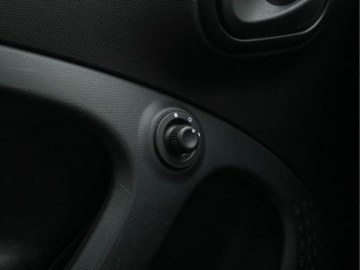 Smart Forfour EQ Business Solution Cool&Audio Pack 18 kWh [ 3-Fase ] (INCL-BTW) *FULL-LEATHER | AIRCO | DAB | C... ActivLease financial lease
