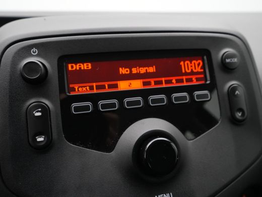 Toyota Aygo 1.0 VVT-i x-fun Airco Bluetooth Elek. Ramen 5-Deurs 268 ActivLease financial lease