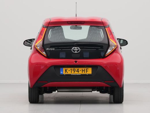 Toyota Aygo 1.0 VVT-i x-fun Airco Bluetooth Elek. Ramen 5-Deurs 268 ActivLease financial lease