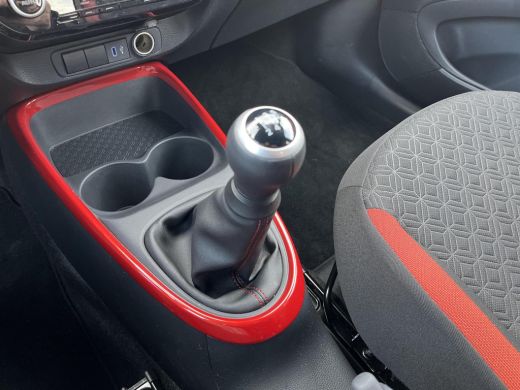 Toyota Aygo X 1.0 VVT-i MT Pulse | Apple CarPlay/Adroid auto | Achteruitrijcamera ActivLease financial lease