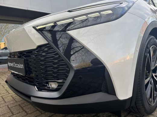 Toyota C-HR 1.8 Hybrid 140 Executive | 06-10141018 Voor meer informatie ActivLease financial lease