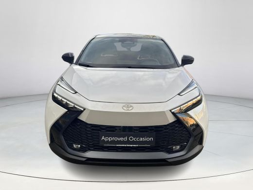 Toyota C-HR 1.8 Hybrid 140 Executive | 06-10141018 Voor meer informatie ActivLease financial lease