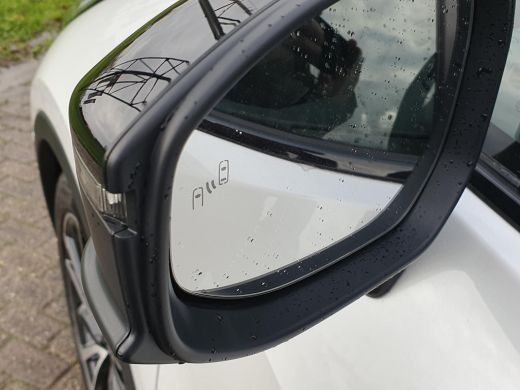 Toyota C-HR 1.8 Hybrid 140 Executive **NIEUWE AUTO** ActivLease financial lease