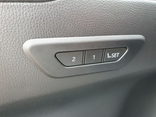 Toyota C-HR 1.8 Hybrid 140 Executive **NIEUWE AUTO** ActivLease financial lease