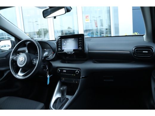 Toyota Yaris 1.5 Hybrid Active ActivLease financial lease