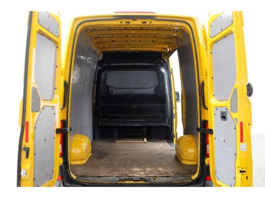 Volkswagen Crafter 35 2.0 TDI 140pk L3H3 (L2H2) Airco 10-2020 ActivLease financial lease