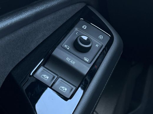 Volkswagen ID.7 286 pk Pro Business 77 kWh | HUD | Matrix LED | Trekhaak | Elektr. Stoelen | ActivLease financial lease
