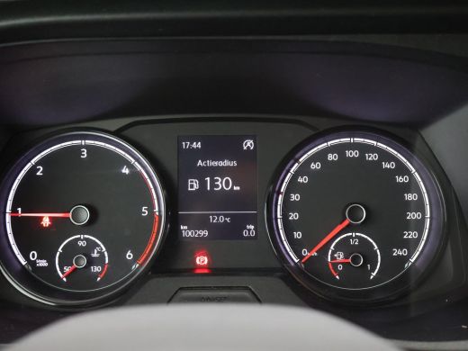 Volkswagen Transporter T6.1 2.0 TDI L1H1 DEEP BLACK PEARL + APPLE CARPLAY | TREKHAAK ActivLease financial lease