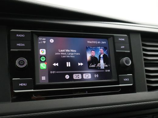 Volkswagen Transporter T6.1 2.0 TDI L1H1 DEEP BLACK PEARL + APPLE CARPLAY | TREKHAAK ActivLease financial lease
