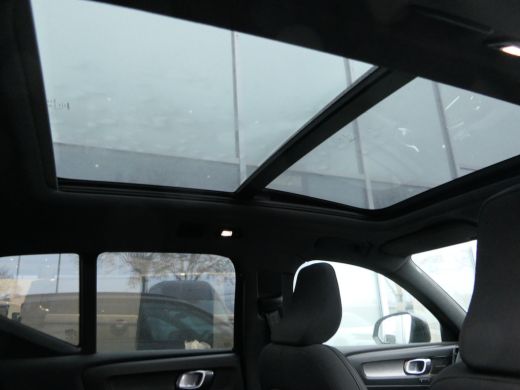 Volvo  XC40 Recharge Pro | Panoramadak | Harman/Kardon | 360 Camera | Keyless | Elektrische Voorstoelen | War... ActivLease financial lease