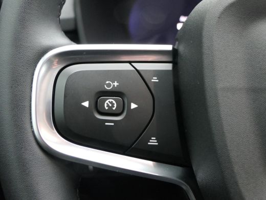 Volvo  XC40 Recharge Pro | Panoramadak | Harman/Kardon | 360 Camera | Keyless | Elektrische Voorstoelen | War... ActivLease financial lease
