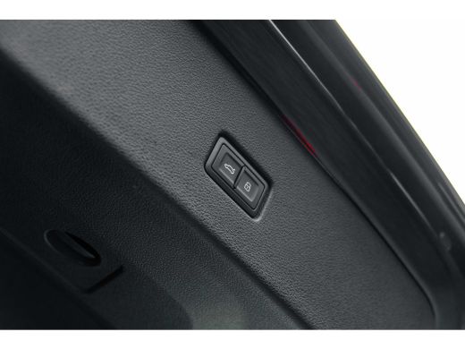 Audi Q8 60 TFSI e quattro Pro Line S Competition | S- Sportstoelen | Panoramadak | Assisistentiepakket Pa... ActivLease financial lease