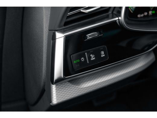 Audi Q8 60 TFSI e quattro Pro Line S Competition | S- Sportstoelen | Panoramadak | Assisistentiepakket Pa... ActivLease financial lease