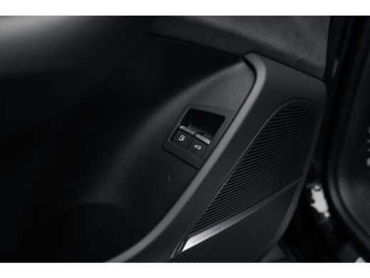Audi Q8 60 TFSI e quattro Pro Line S Competition | S- Sportstoelen | Panoramadak | Assisistentiepakket Pa... ActivLease financial lease
