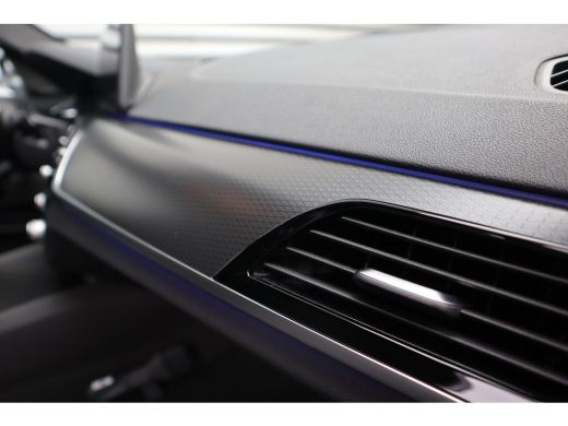 BMW 5 Serie Touring 530i xDrive M-Sport High Executive Achteras Sturing / Trekhaak / 360 Camera / Adaptieve C... ActivLease financial lease