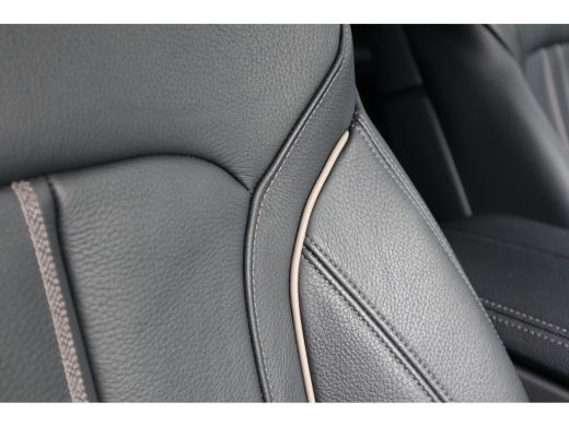 BMW 5 Serie Touring 530i xDrive M-Sport High Executive Achteras Sturing / Trekhaak / 360 Camera / Adaptieve C... ActivLease financial lease
