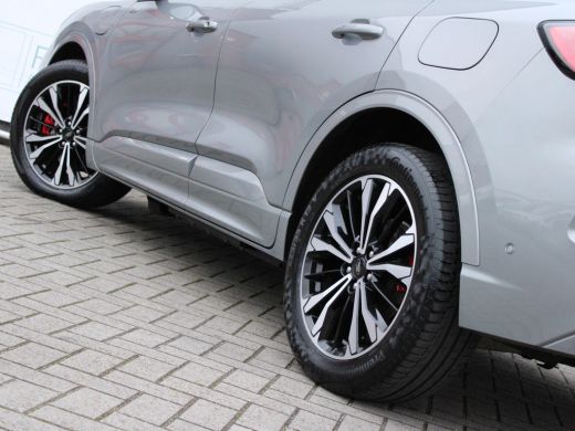 Ford Kuga 2.5 PHEV ST-Line X NL AUTO | PANO | STUURWIEL VERW | STOELVERW | CAMERA | ActivLease financial lease