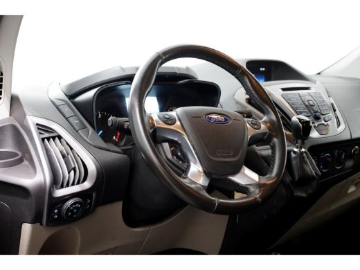 Ford Transit Custom 2.0 TDCI 170pk E6 L2H1 Trend D.C. Airco/Camera Trekhaak 2800kg 07-2017 ActivLease financial lease