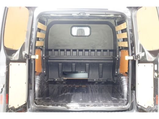 Ford Transit Custom 2.0 TDCI 170pk E6 L2H1 Trend D.C. Airco/Camera Trekhaak 2800kg 07-2017 ActivLease financial lease