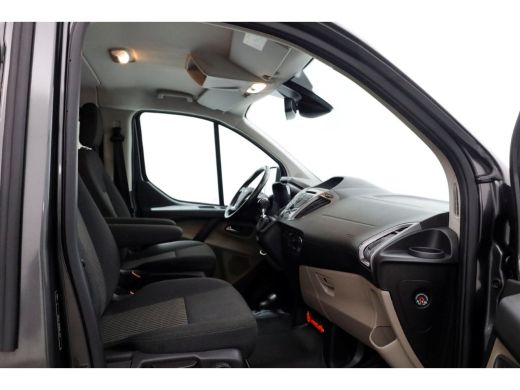 Ford Transit Custom 2.0 TDCI 170pk E6 L2H1 Trend D.C. Airco/Camera Trekhaak 2800kg 07-2017 ActivLease financial lease