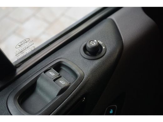 Ford Transit Custom 290 2.0 TDCI L2H1 Sport | 185pk | Standkachel | Bi-Xenon | Camera | Navi | Sidebars | 18 Inch | |... ActivLease financial lease