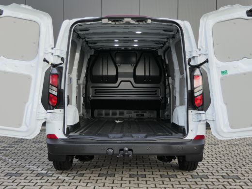Ford Transit Custom Ford 320 2.0 TDCI 150pk L2H1 Trend | Rijklaar! | Lengte 2 | Trekhaak | Prijs = Rijklaar! | Camera... ActivLease financial lease