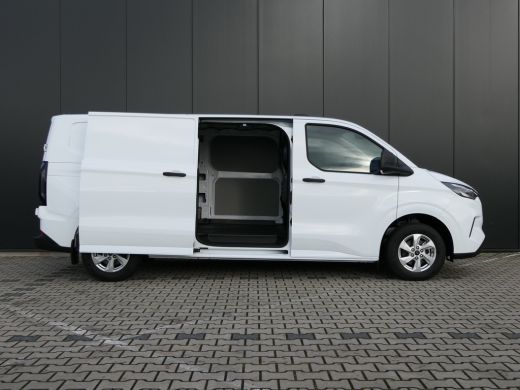 Ford Transit Custom Ford 320 2.0 TDCI 150pk L2H1 Trend | Rijklaar! | Lengte 2 | Trekhaak | Prijs = Rijklaar! | Camera... ActivLease financial lease