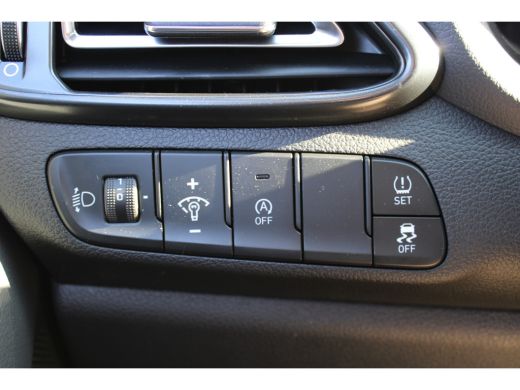 Hyundai i30 Wagon Hyundai 1.5 T-GDi MHEV N Line | Apple Carplay/Android Auto | Cruise control | Lichtmetalen ... ActivLease financial lease