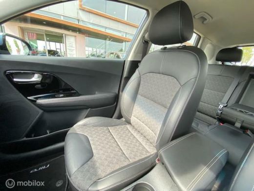 Kia Niro 1.6 GDi Hybrid DynamicLine Trekhaak / Modeljaar 2020 Nieuwe type / 10 inch Navi , Camera , Cruise... ActivLease financial lease