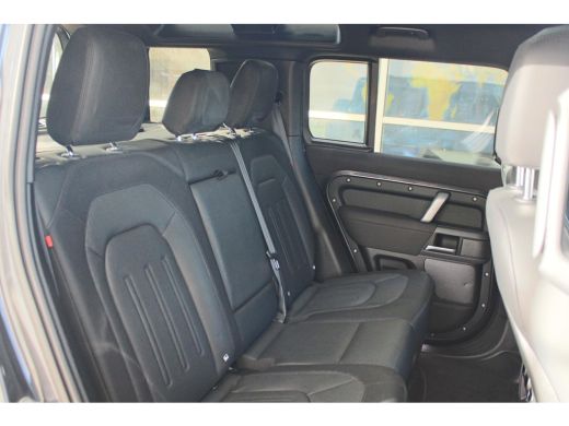 Land Rover Defender 2.0 P400e 110 X-Dynamic S 3 Zone Climate, DAB, Surround camera, verwarmde Stoelen, Privacy, Roof ... ActivLease financial lease